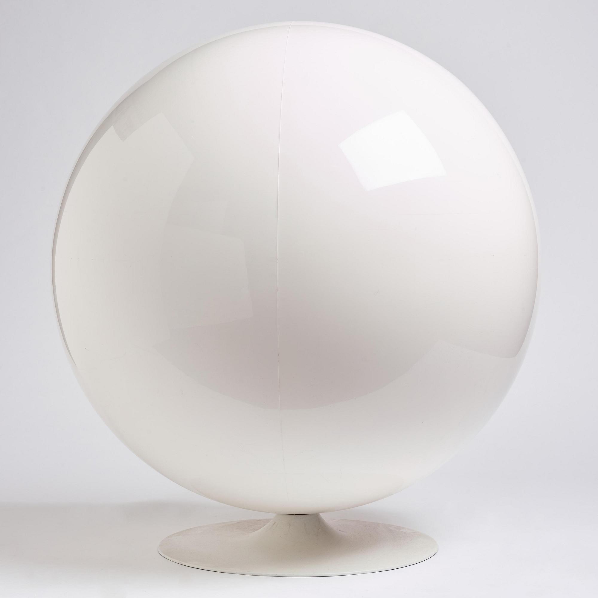Eero Aarnio, a "Ball Chair", Adelta, Finland, post 1996.