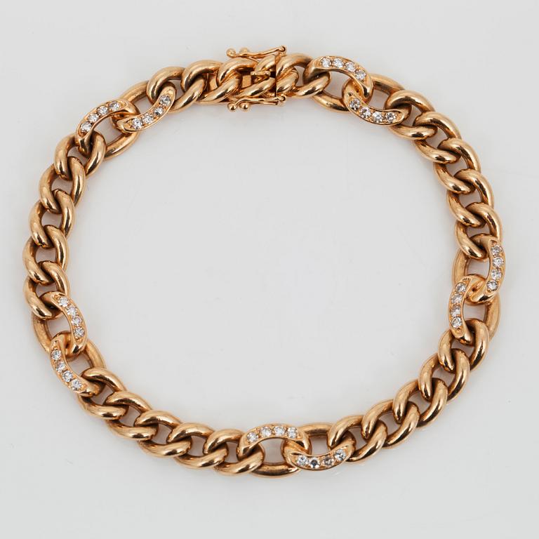 ARMBAND med briljantslipade diamanter totalt ca 0.67 ct.