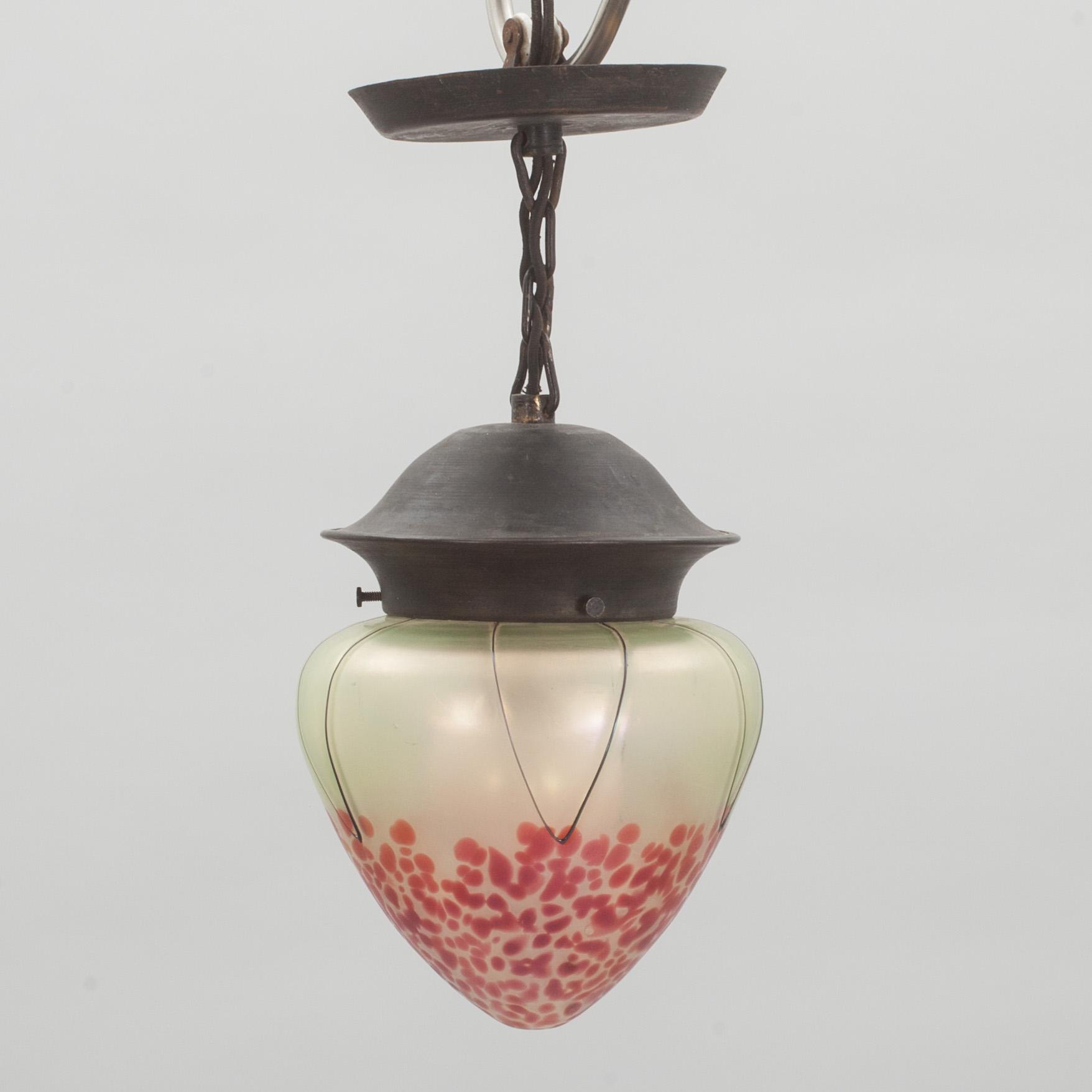 TAKLAMPA, Lötz-stil, 1900-talets första hälft.