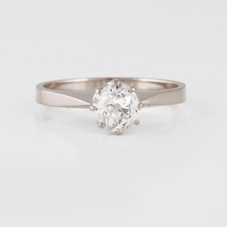 RING, 18K vitguld, gammalslipad diamant. Vikt 3,0 gram.