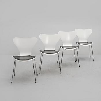 STOLAR, 4 st, "Sjuan", Arne Jacobsen, Fritz Hansen, Danmark, 2005.