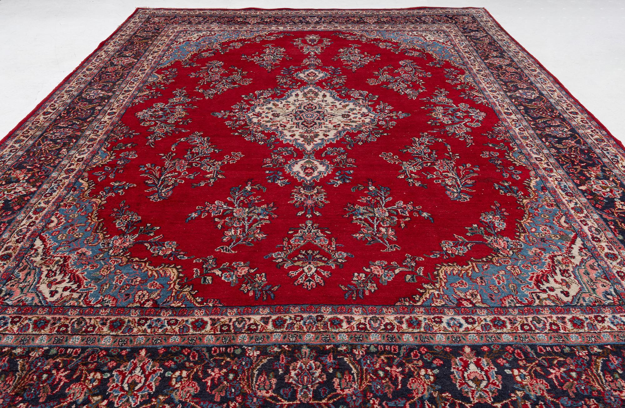 Matta, östpersisk, ca 445 x 315 cm.