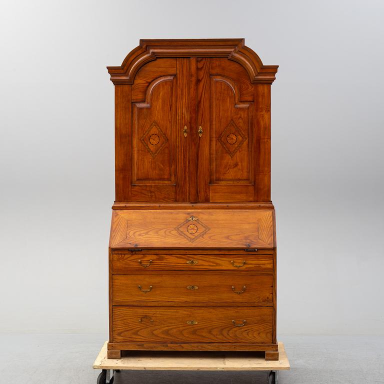 An 18th century cabinet.