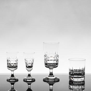 VICKE LINDSTRAND, glasservis 48 dlr, "City", Kosta, signerade 1900-talets andra hälft.