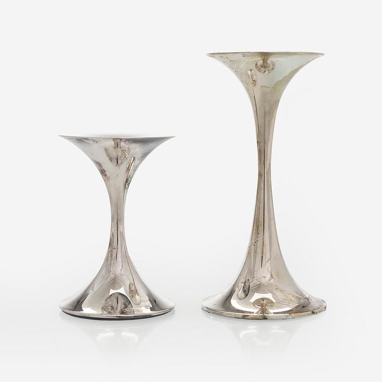 Tapio Wirkkala, Ljusstakar, 2 par, silver, "Trumpetti", Kultakeskus , Tavastehus 2001, 2016 och 2017.