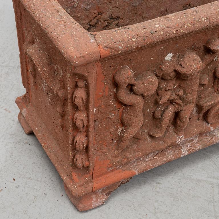 A pair of terracotta garden pots, 20th/21st Century.