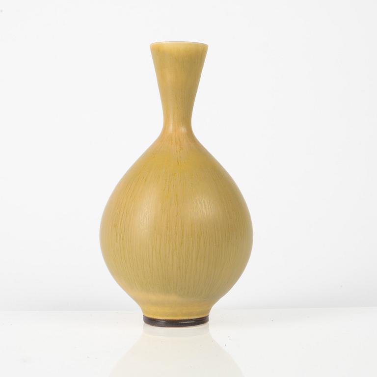 Berndt Friberg, a stoneware vase, Gustavsberg Studio, Sweden 1971.