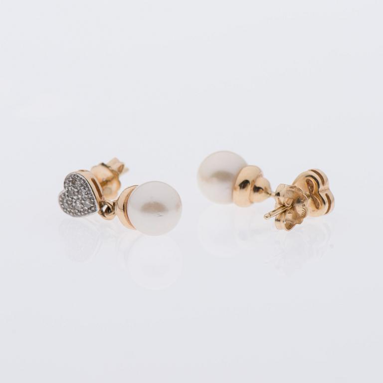 ÖRHÄNGEN, odlade pärlor, åttkantslipade diamanter, 14K guld.
