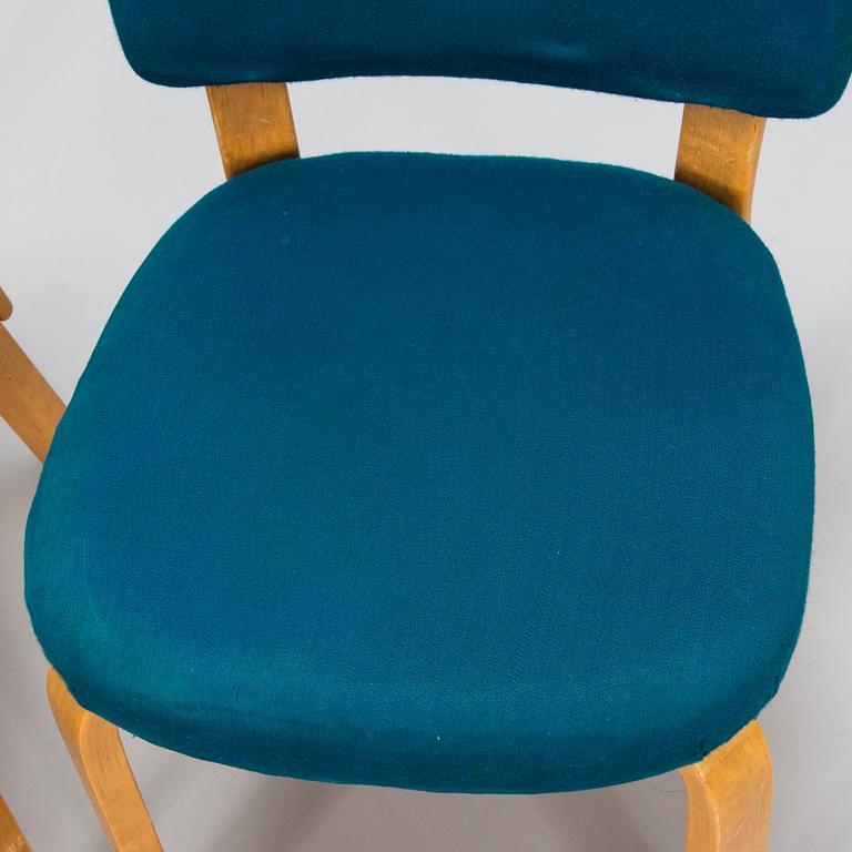 Alvar Aalto, a pair of mid-20th century '62' chairs  for O.Y. Huonekalu- ja Rakennustyötehdas A.B.