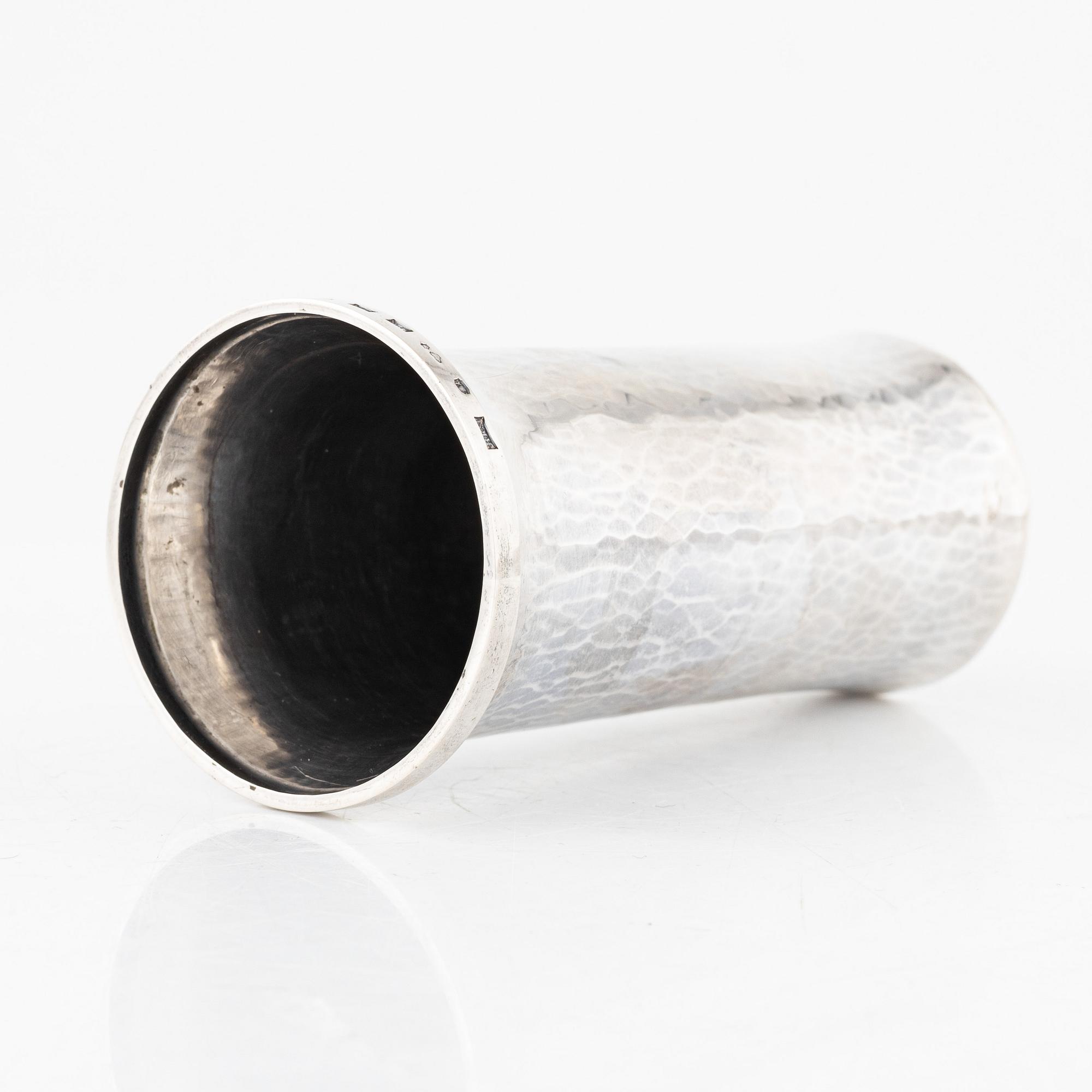 Rolf Karlsson, vas, sterlingsilver, stämpelsignerad, Stockholm 1979.