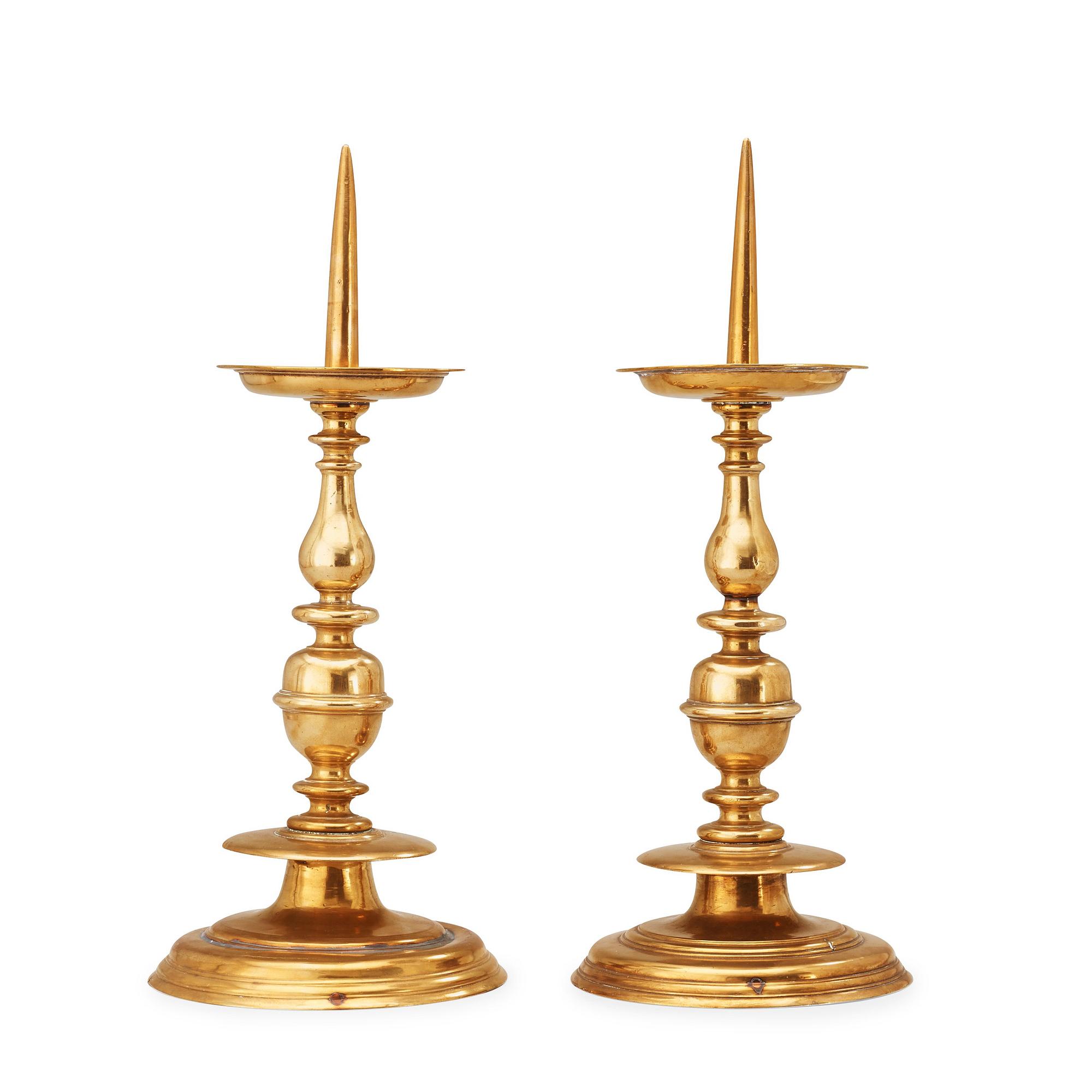 LJUSSTAKAR, ett par. Barock, 1600-tal.