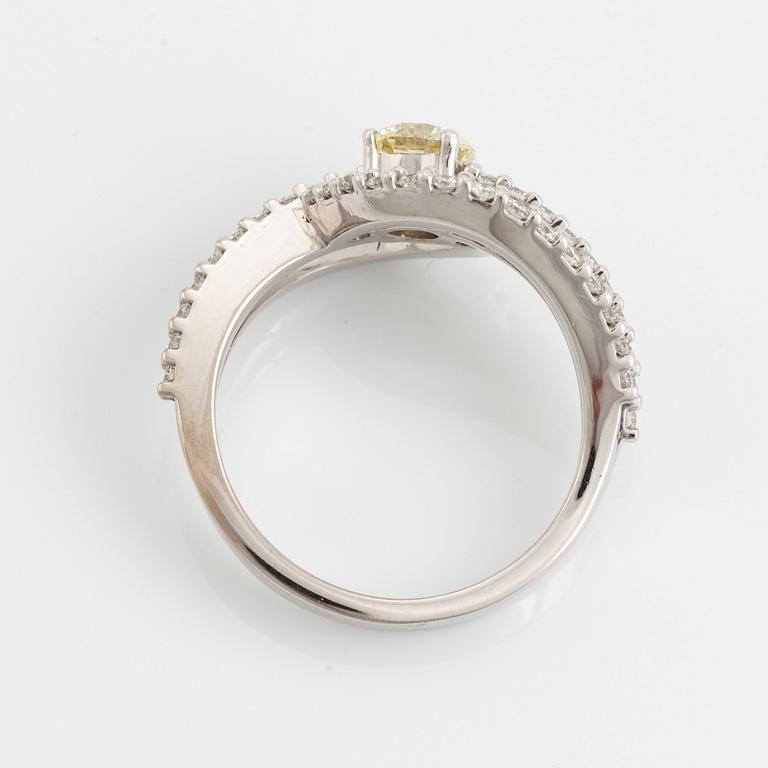Brilliant cut diamond ring.