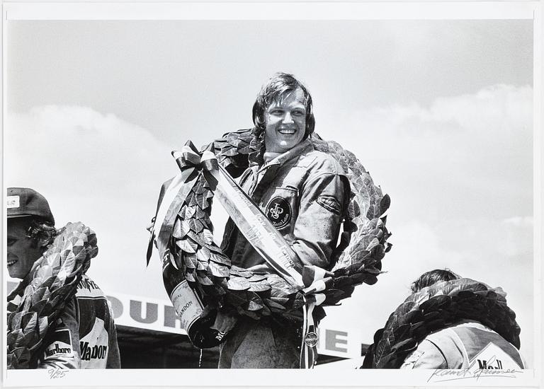 Kenneth Olausson, "Ronnie Petersons ärevarv i Dijon 1974".