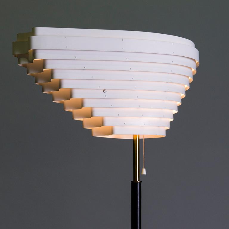 ALVAR AALTO, A FLOOR LAMP, "Angel's Wing". Manufactured by Valaistustyö.