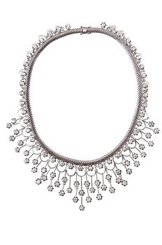 234. A DIAMOND COLLIER.