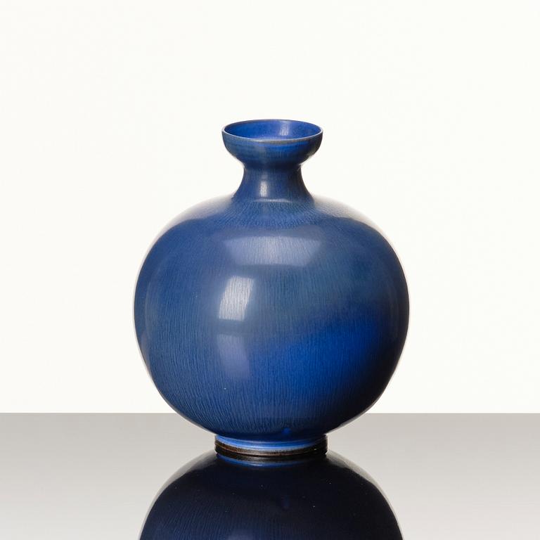 Berndt Friberg, vas samt skålar, 2 st, Gustavsbergs studio 1951-72.
