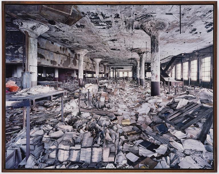 Yves Marchand & Romain Meffre, "Book Depository, ex Roosevelt Warehouse, Detroit", 2007.