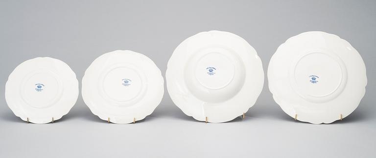MATSERVIS, 74 delar, porslin, "English Gardens", Johnson Brothers, England 1900-första hälft.