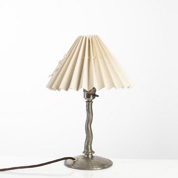 Harald Notini, bordslampa, modell "6892", Arvid Böhlmarks Lampfabrik, Stockholm 1920-tal.