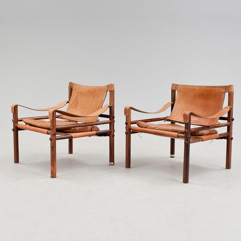 FÅTÖLJER, ett par, "Scirocco", design Arne Norell, 1900-talets andra hälft.