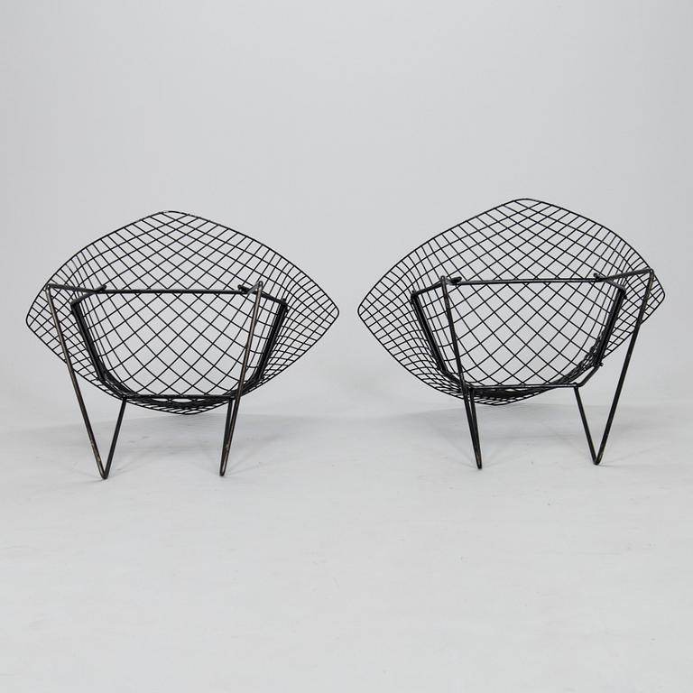 Harry Bertoia, a pair of early 1960s "Diamond Chair".