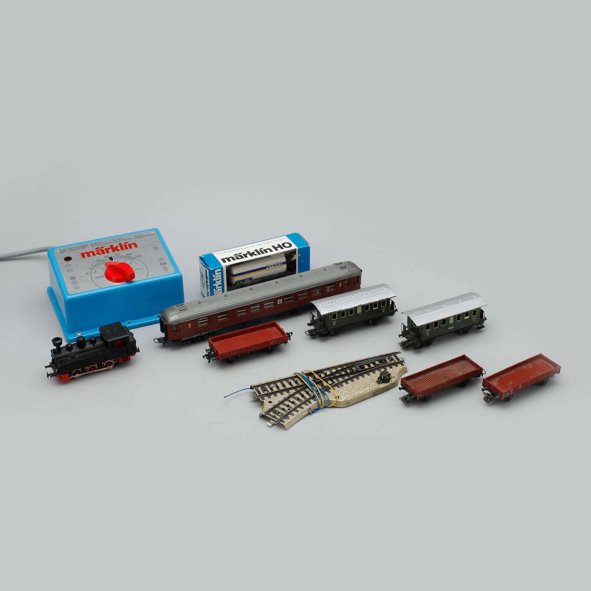 PARTI MÄRKLIN, lok, räls, transformator och vagnar.