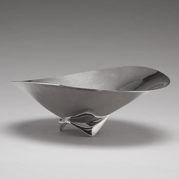 Henning Koppel, a sterling bowl, executed by Georg Jensen, Copenhagen 1948-77, design nr 980 A.