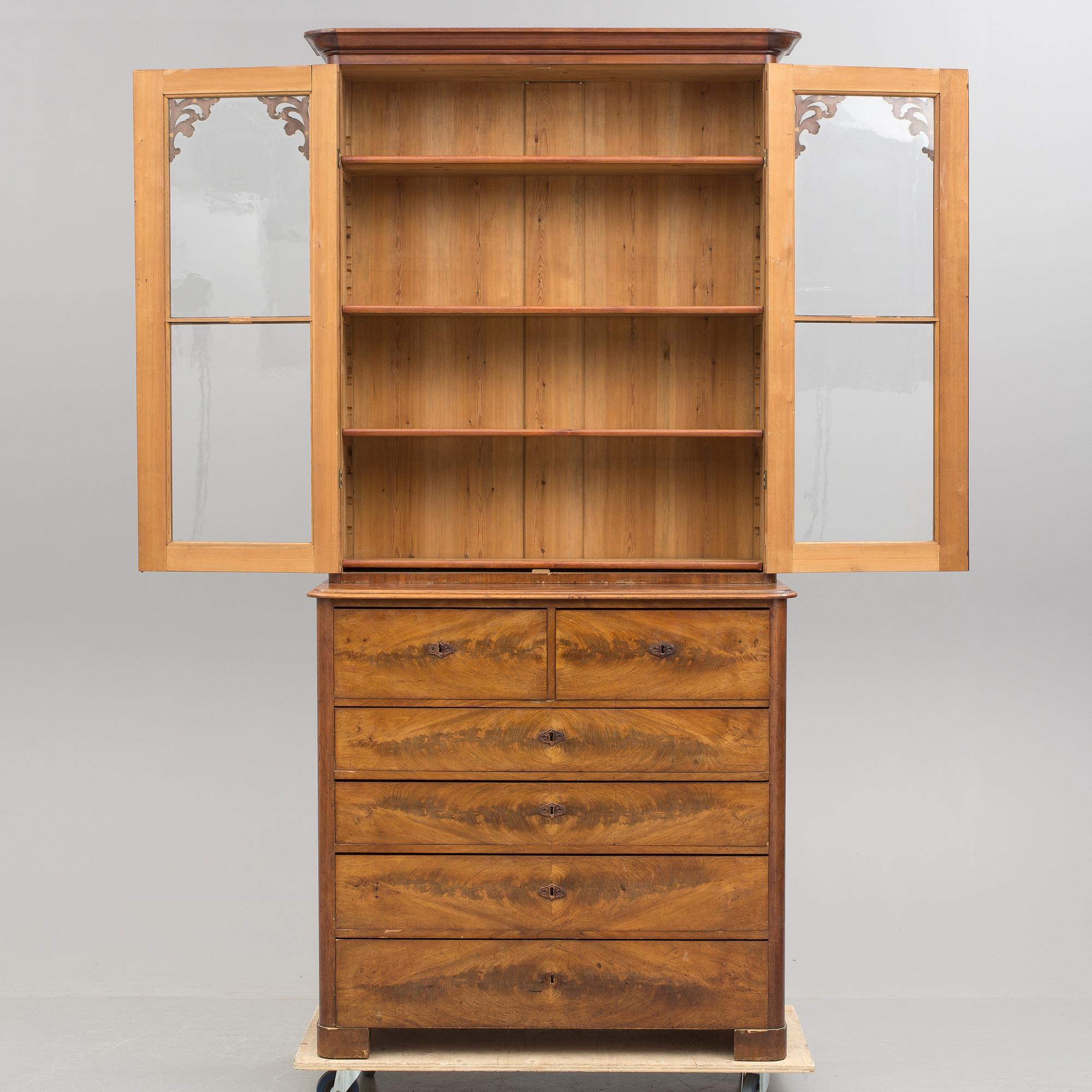 SKÅP, mahogny, 1800-talets andra hälft.