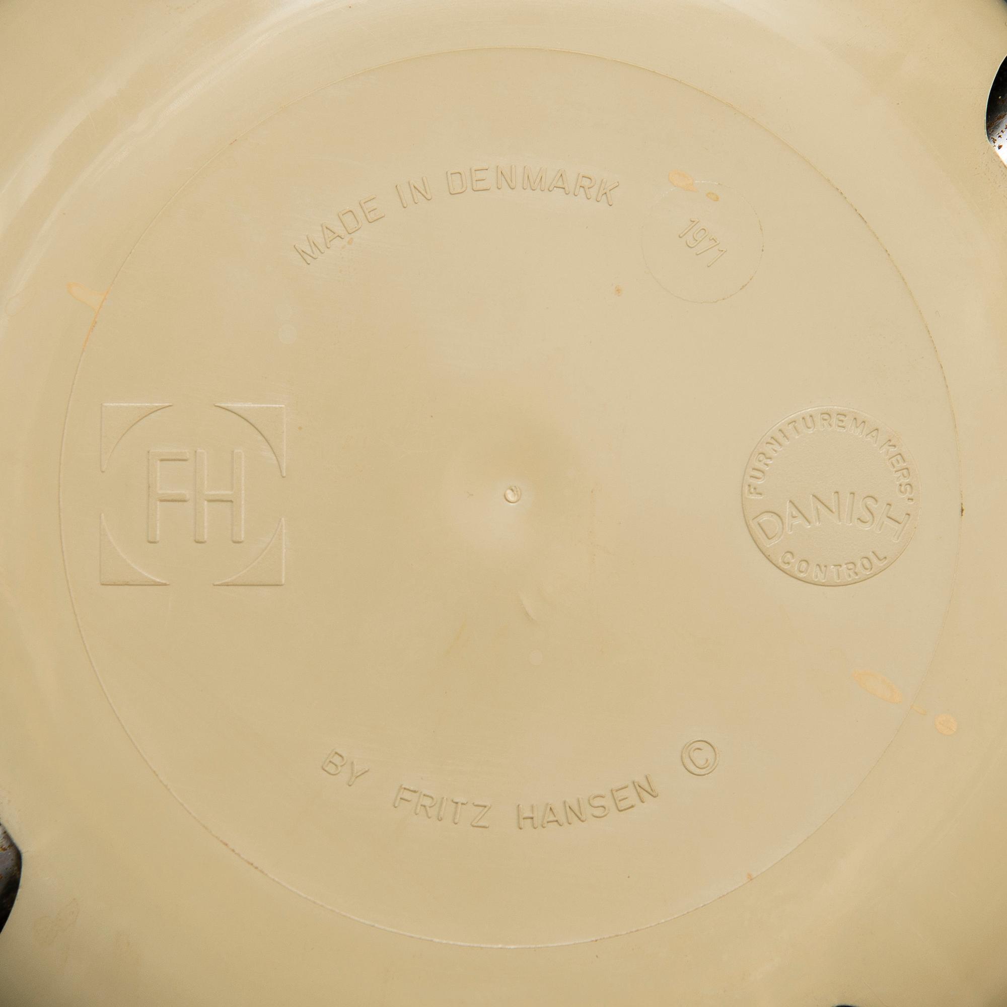 ARNE JACOBSEN, TUOLEJA, 4 kpl, "Myran", Fritz Hansen, Tanska 1971.