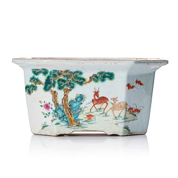 A famille rose flower pot, Qing dynasty, Qianlong (1736-95).