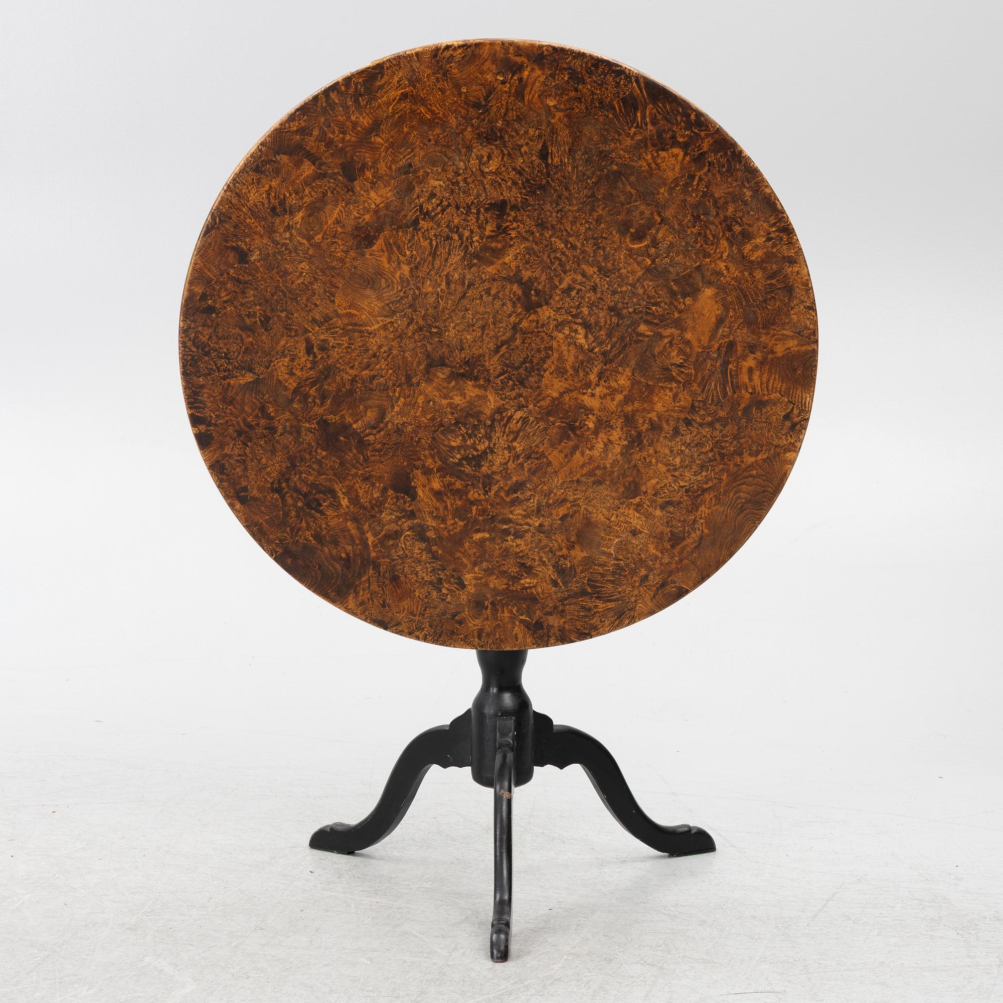 A folding table, Mälardalen, first half of the 19th century.