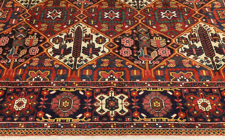 Matta, Bakhtiari, ca 382 x 268 cm.