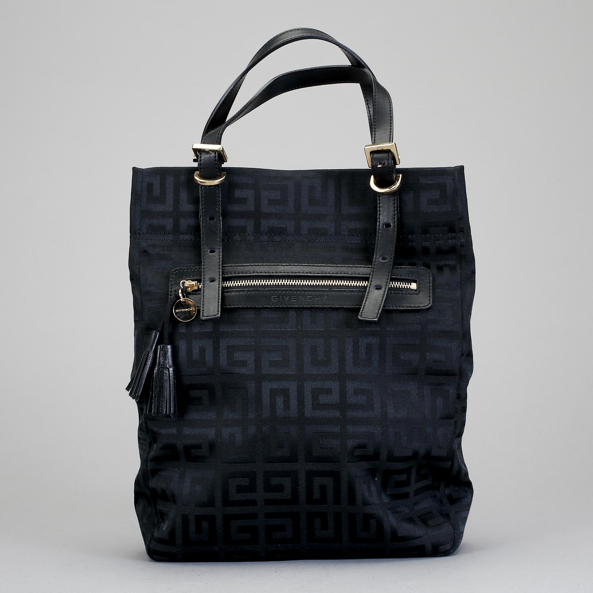 VÄSKA, Givenchy.