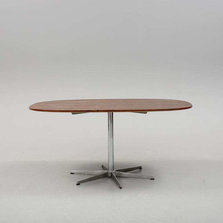 BORD, Bruno Mathsson, Piet Hein, Arne Jacobsen, modell A812, 1900-talets andra hälft.