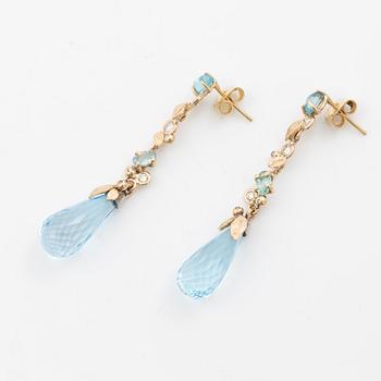 Earrings, Mandelstam, 18K gold with briolette-cut topazes, apatite and brilliant-cut diamonds.