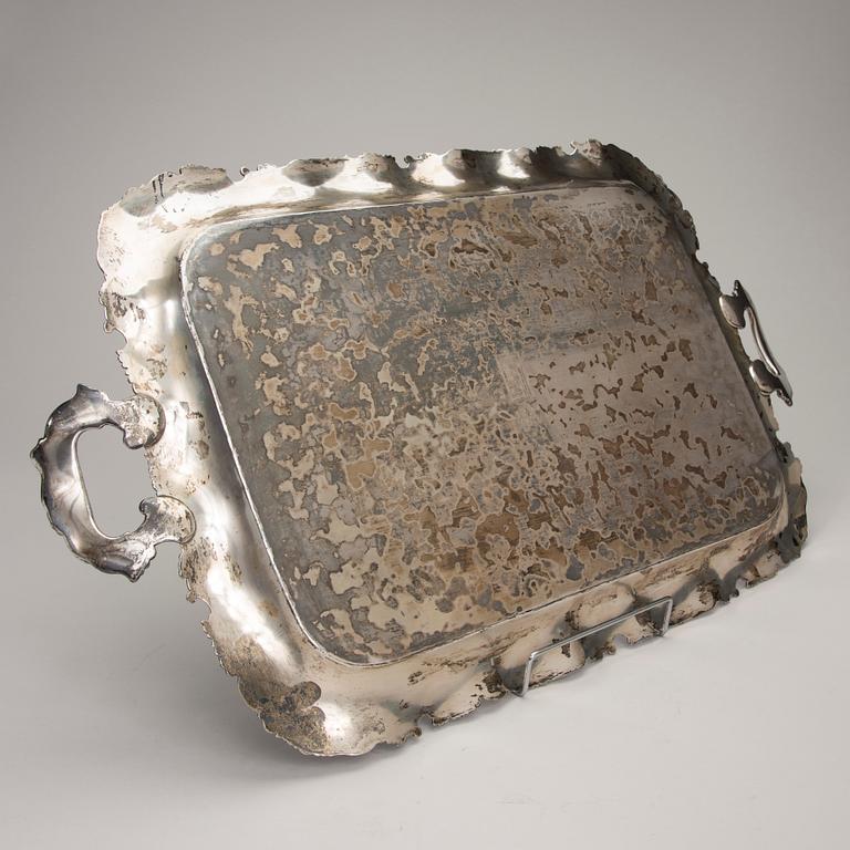 BRICKA, silver, Tillander, Helsingfors 1939. Vikt 3,1 kg.
