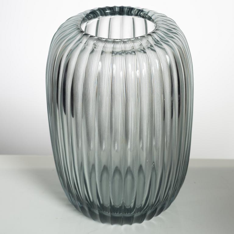 Wilhelm Wagenfeld, a cut glass vase, Vereinigte Lausitzer Glaswerke, Weißwasser, circa 1937.