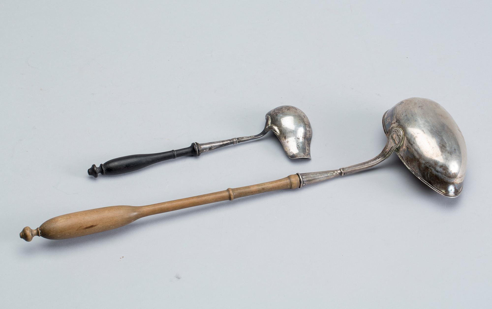 BÅLSLEV samt SÅSSKED, silver 1800-tal, vikt 160 gr inklusive handtag.