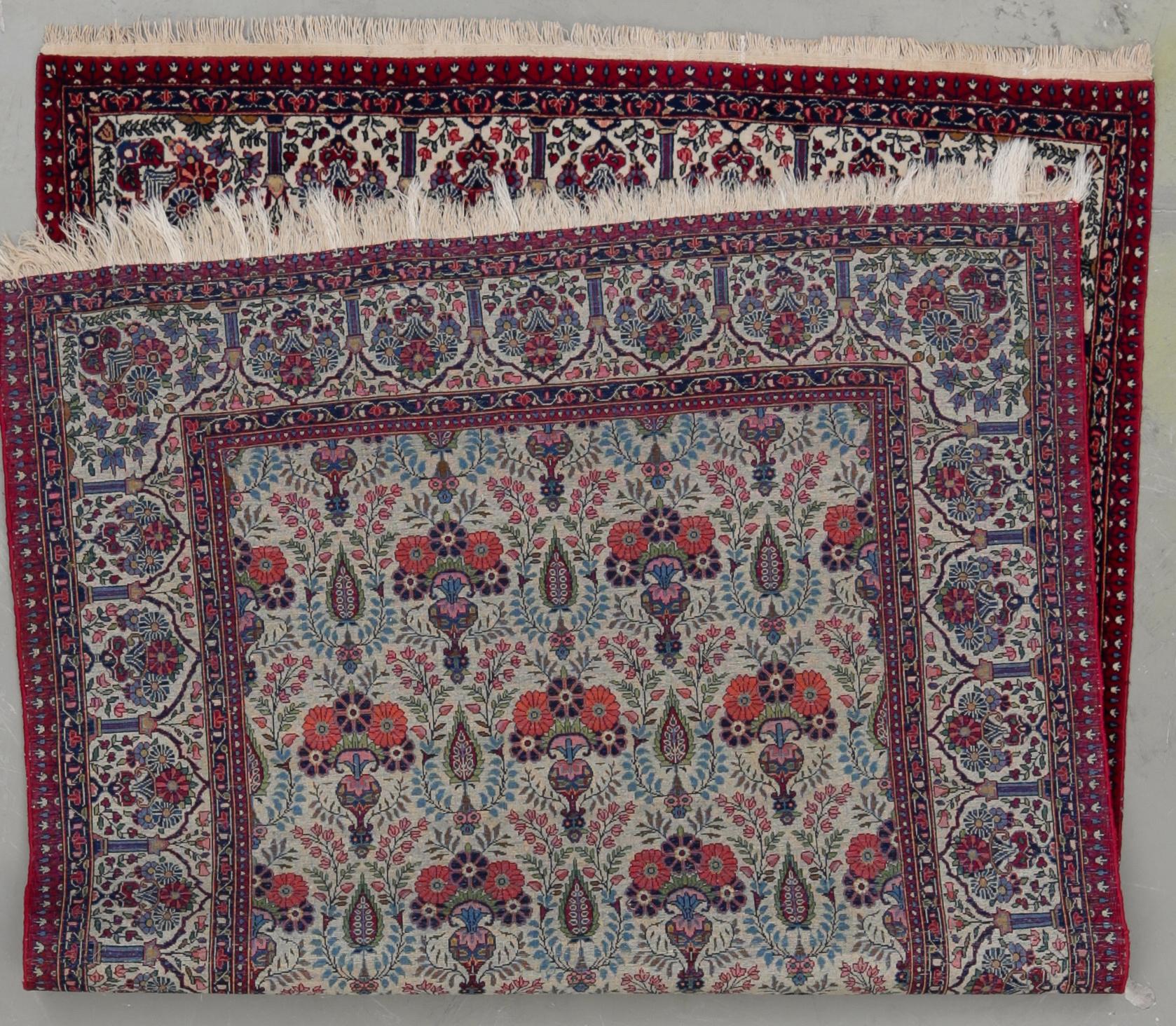 MATTA, semiantik/old, Ghom. Ca 205x130 cm.