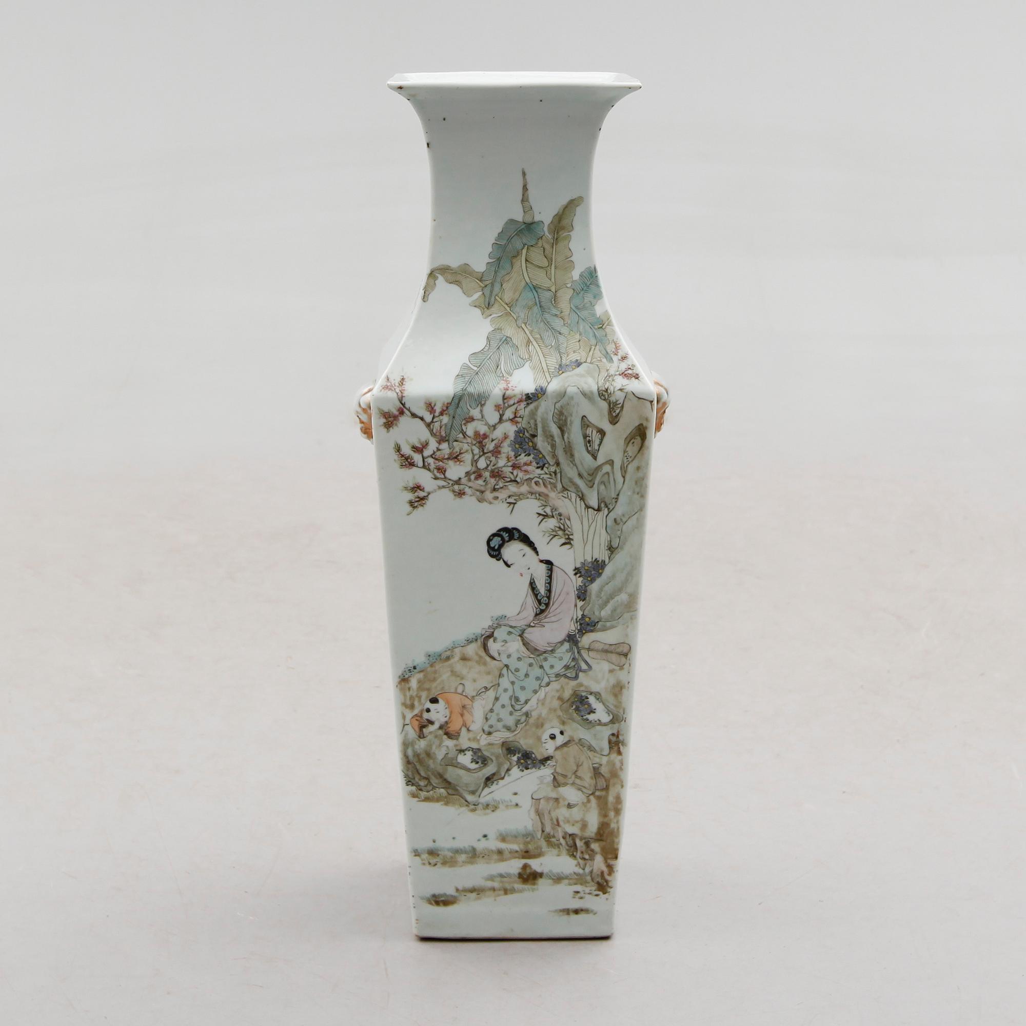 VAS, porslin, Kina, 1800-/1900-tal.