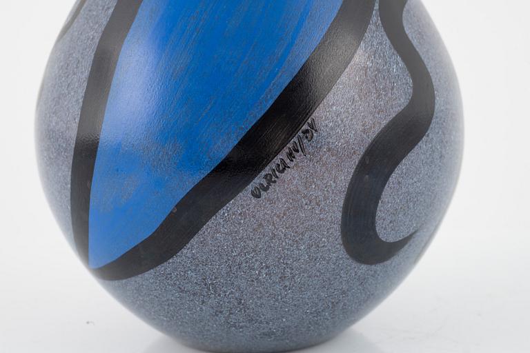 Ulrica Hydman-Vallien, a glass vase, Kosta Boda.