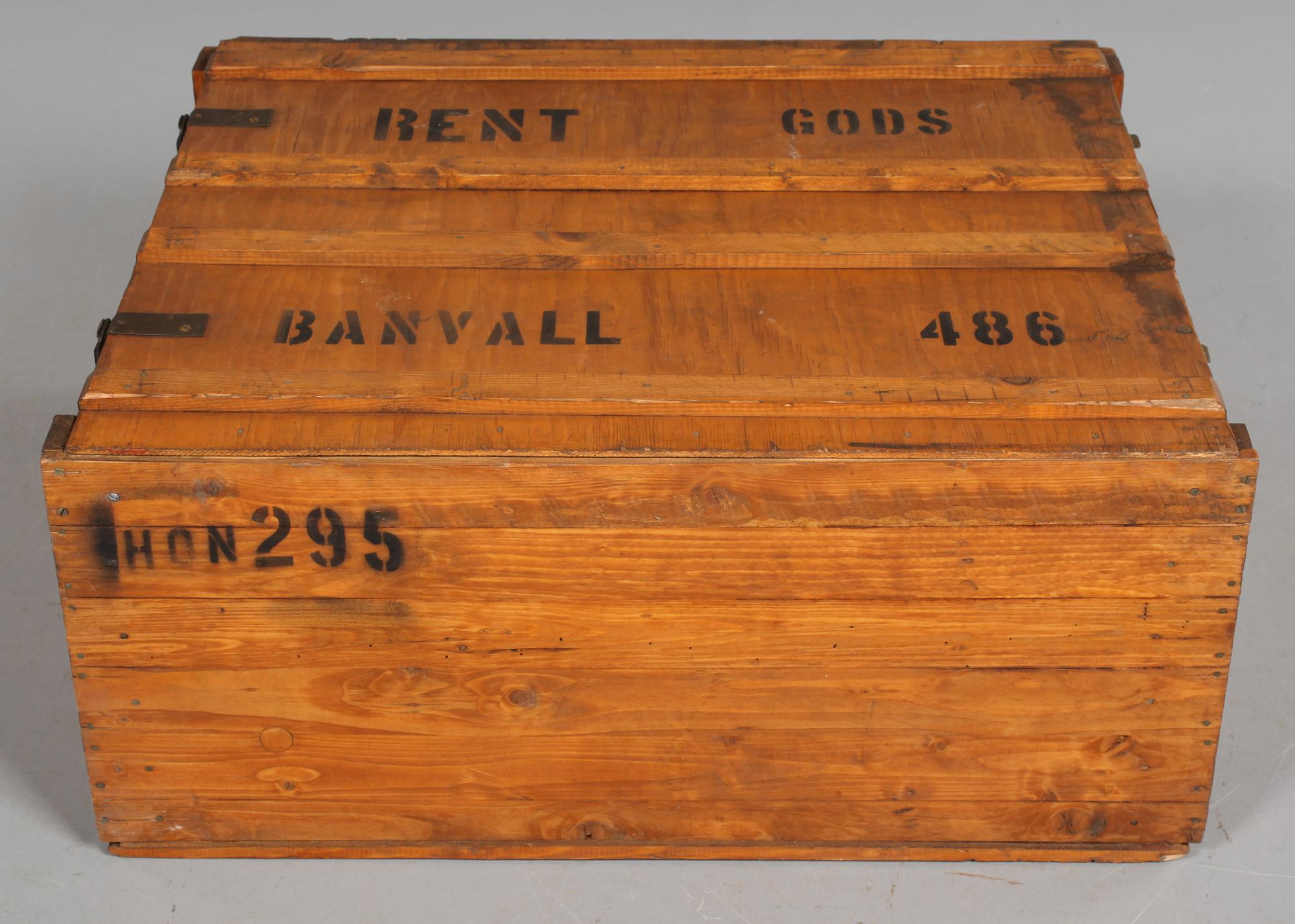 FÖRVARINGSLÅDA, Sverige, omkring 1900-talets mitt.