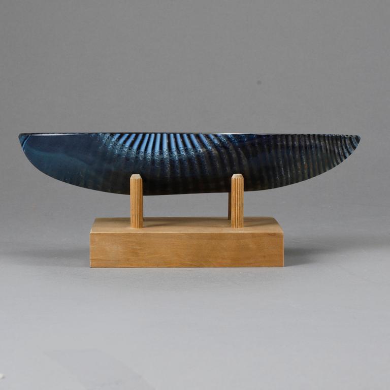 SKULPTUR, glas, Bertil Vallien, Kosta Boda, signerad, sent 1900-tal.