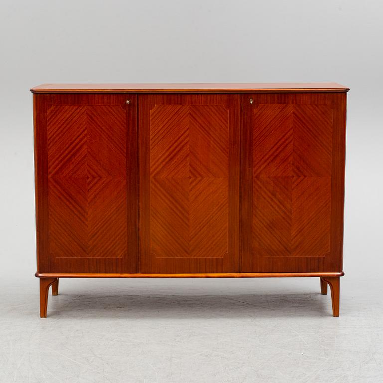 A 1950s cupboard / sideboard.