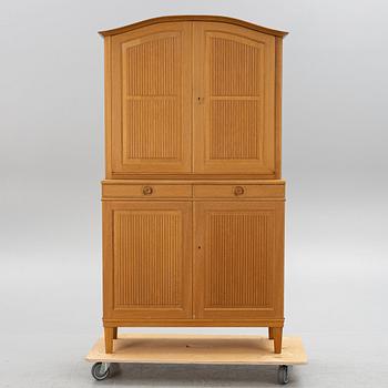 Carl Malmsten, skåp,  "Herrgården", 1900-talets slut.