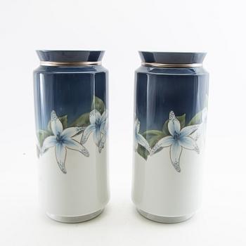 Vaser ett par samt fat Royal Copenhagen Danmark 1900-talets andra hälft porslin.