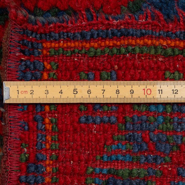 Matta, Ushak, ca 505 x 330 cm.