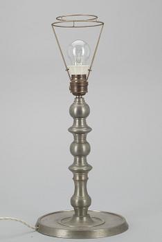 BORDSLAMPA, tenn, Firma Svenskt Tenn, 1927.