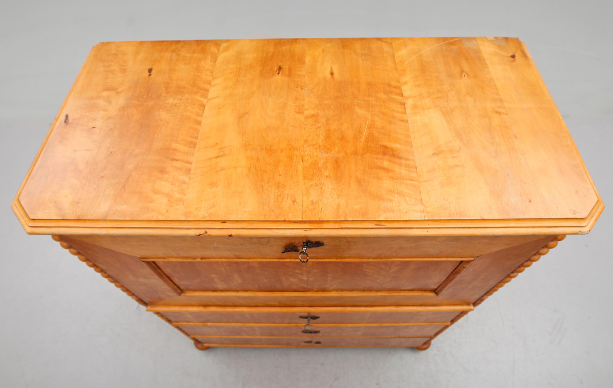 CHIFFONJÉ, 1800-talets mitt.