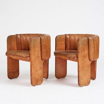 Luigi Massoni, a pair of easy chairs, Poltrona Frau, Italy 1970's.